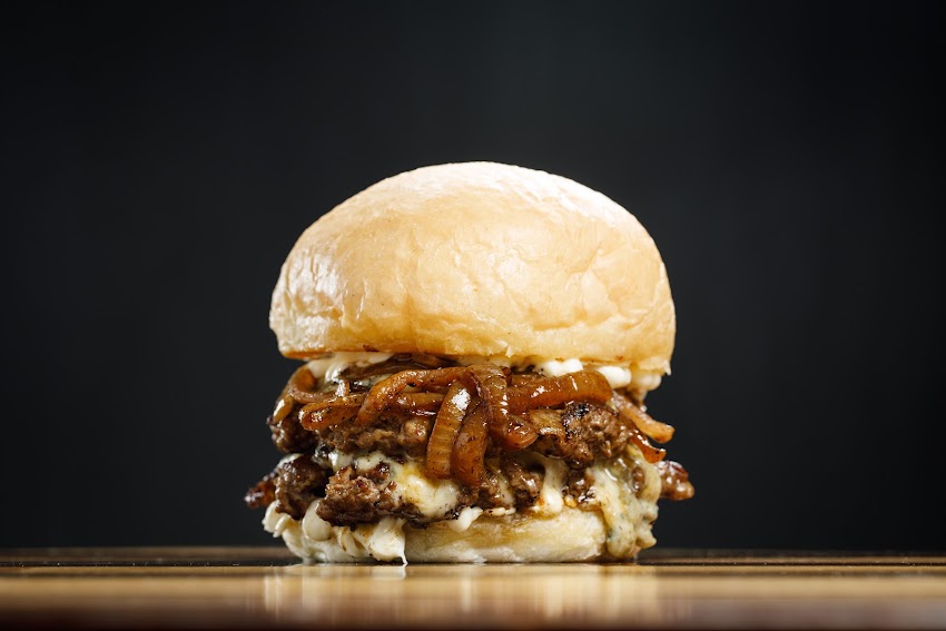 Hamburguesería Sale con Fritas