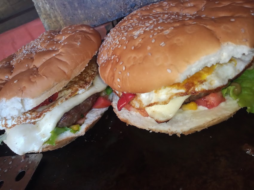 Hamburguesería El Pollo 1800