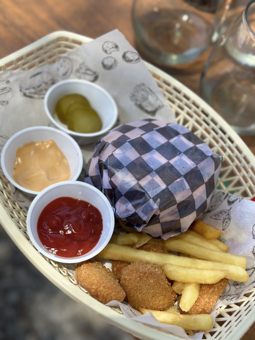 Tiny’s Burger