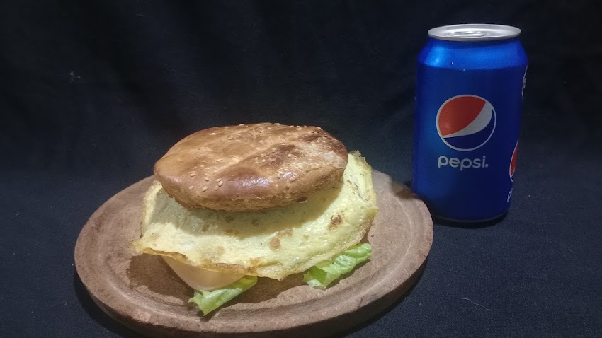 Morfi Burgers & Sandwiches