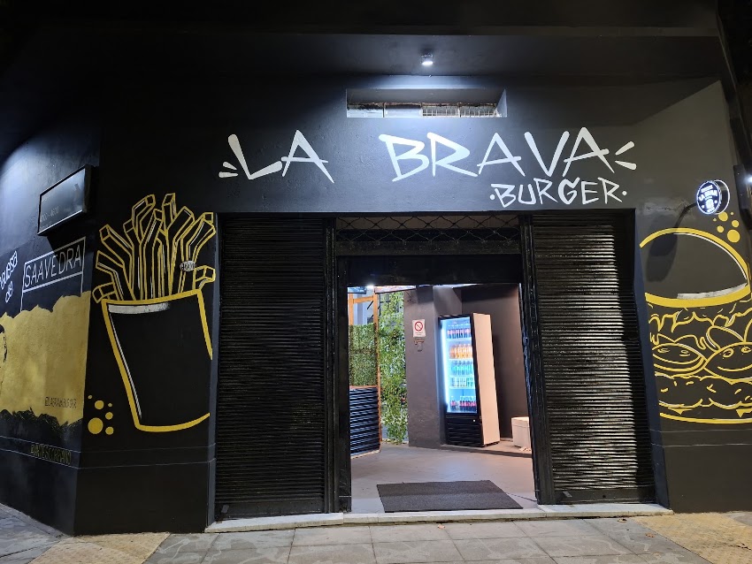 LA BRAVA BURGER – SAAVEDRA