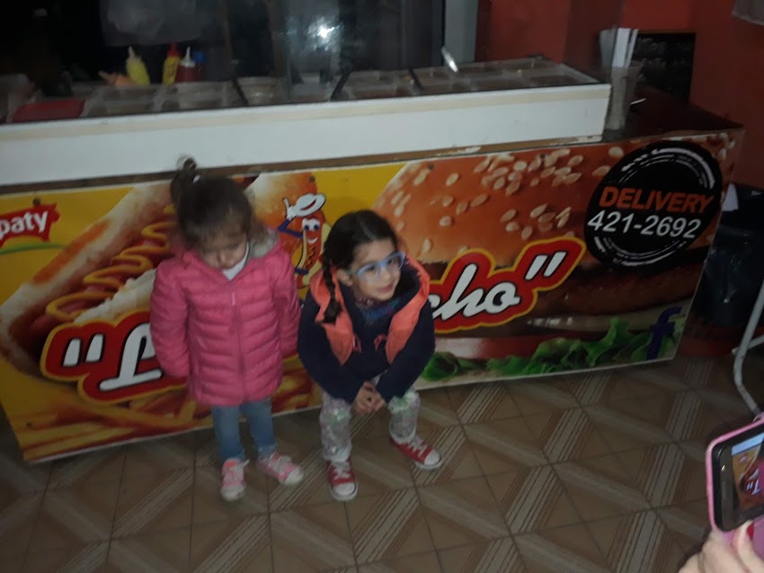 Lo De Nacho Panchos Y Hamburguesas