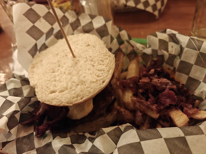 La Fábrica Burger & Beer