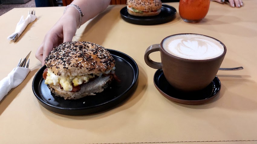 CAFE 32