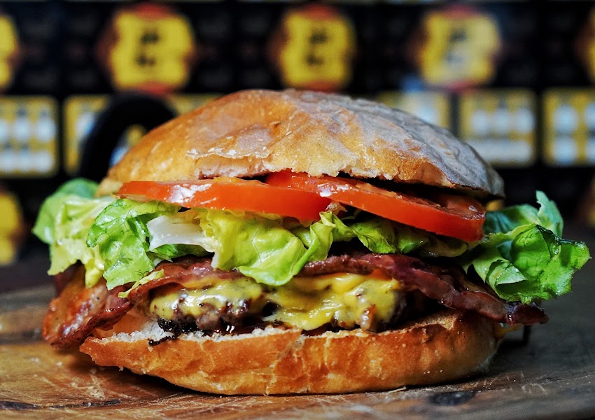 AÑA ÑAY BURGERS