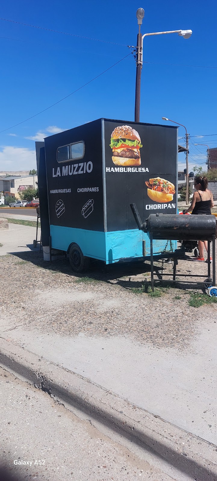 La Muzzio(Choripan y Hamburguesa) a la Parrilla